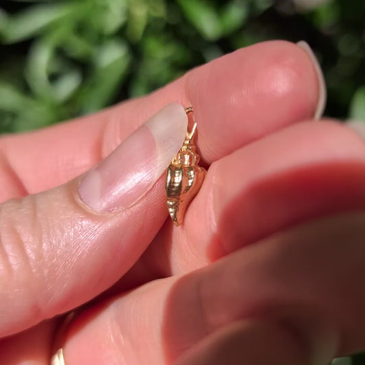 14k Shell Pendant