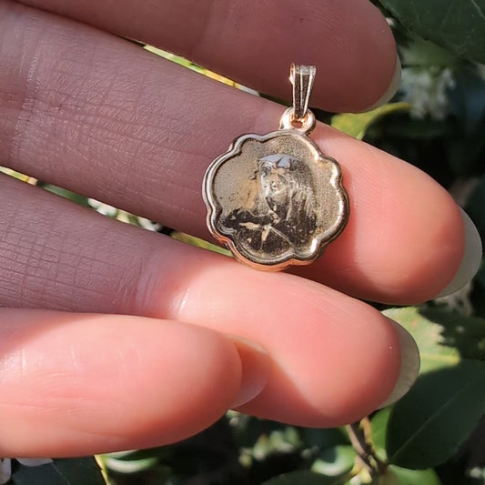 10k Mary Pendant