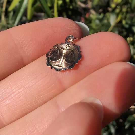 10k Libra Pendant